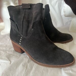 DOLCE VITA WOMEN’S COWBOY BOOTS